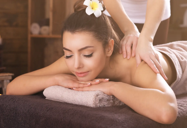 10 Möglichkeiten, wie Massagen bei Heilung und Entspannung helfen können