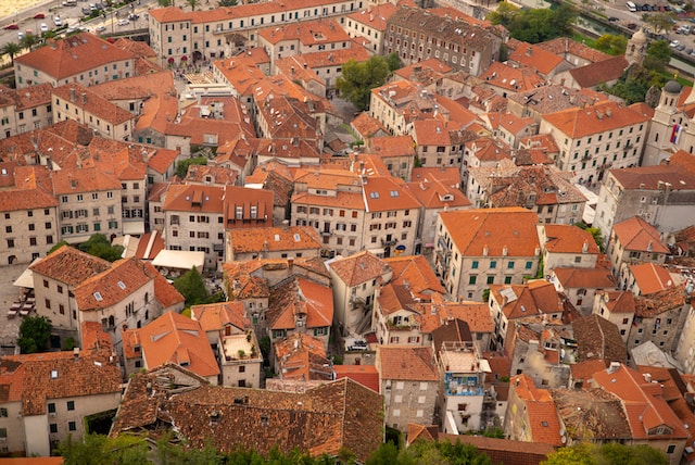 Montenegros verborgene Schätze: Atemberaubende Häuser zu unglaublichen Preisen